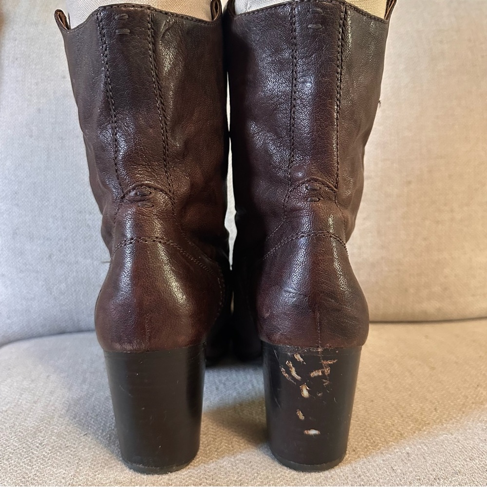 Frye Carson Mid Heel Dark Brown Leather Boots Pull On Vintage - Picture 5 of 10